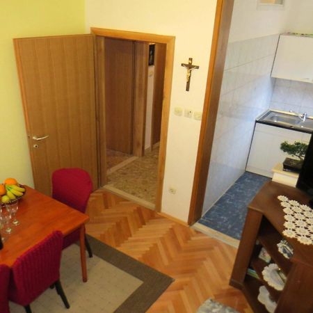 Apartman Jakir Baška Voda Kültér fotó
