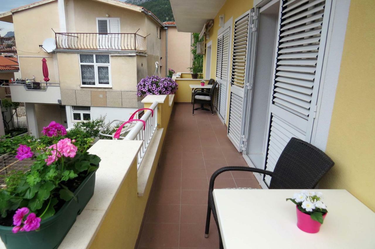 Apartman Jakir Baška Voda Kültér fotó